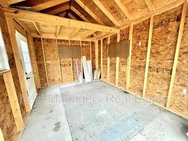 Building Photo - 1430 Pine Valley Loop