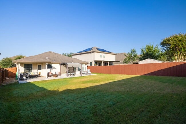 Building Photo - Single story home with study located in Miramar.