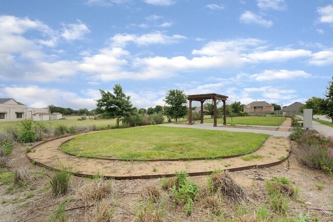 Building Photo - 5871 Rivendell Dr