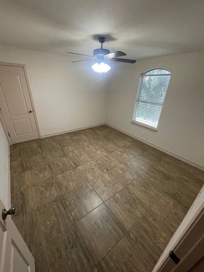 Building Photo - 2306 Leo Reyes Ct