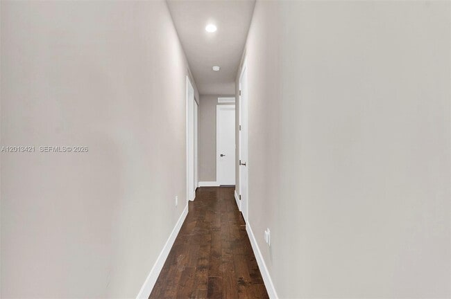 Building Photo - 7535 NW 98th Ave