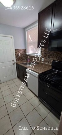 Building Photo - 3217 Avon Ave