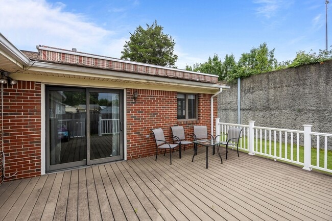 Building Photo - Spacious Virginia Beach Home for Rent – 3 ...