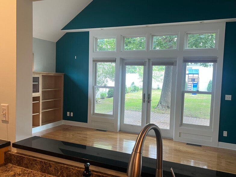 Kitchen (3) - 2116 Vine St