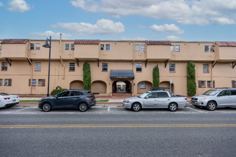 Primary Photo - 914 SW 8th Ave