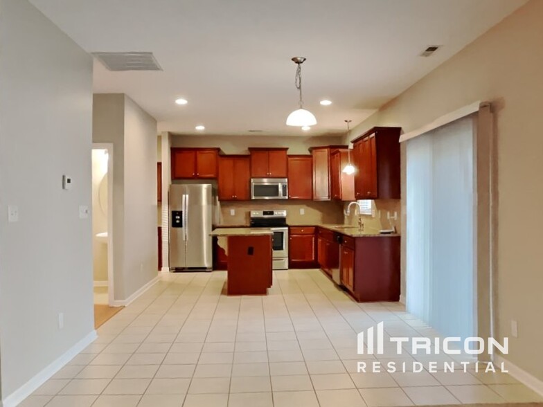 Building Photo - 15 Mossburg Ct