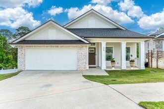 Building Photo - 508 Hideaway Ln