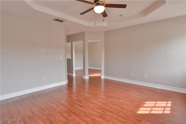 Building Photo - 10170 Tin Maple Dr