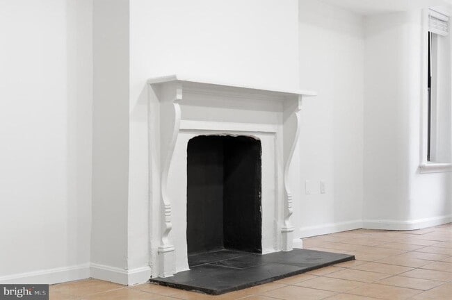 Building Photo - 1813 8th St NW