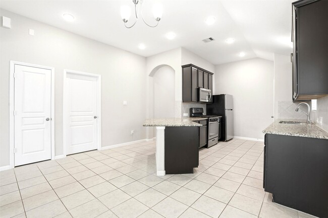 Building Photo - 3718 Logandale Ridge Ln