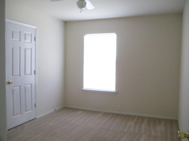 Building Photo - 1410 Cloyne Dr