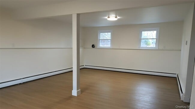 Building Photo - 727 NY-302