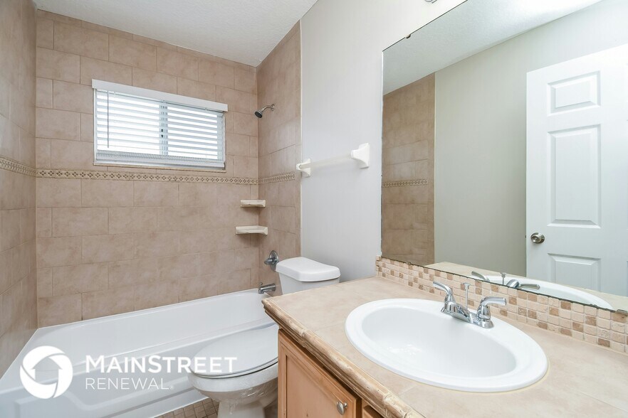 Building Photo - 579 Charles Pinckney St