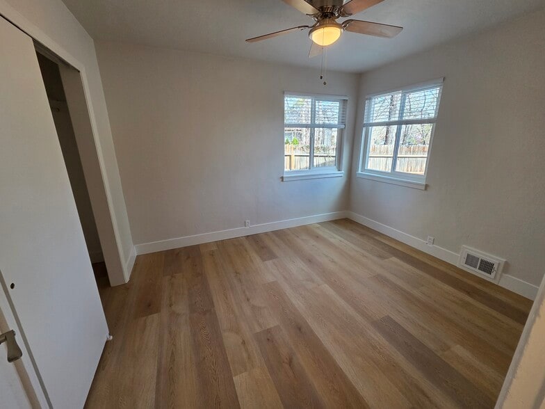 Building Photo - 1211 Gordon Ave