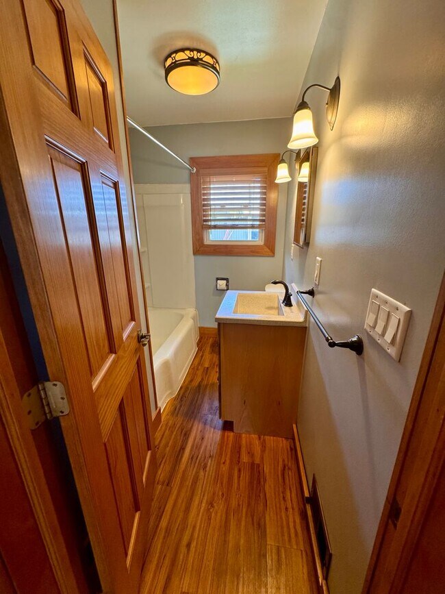 Building Photo - Single Family Home in Edgerton, WI