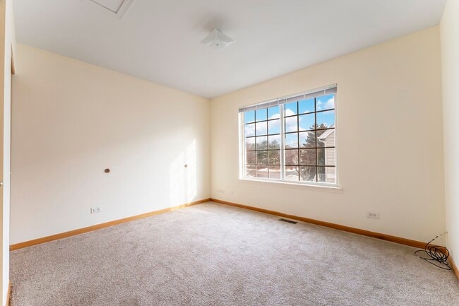 Building Photo - 61 Cantal Ct