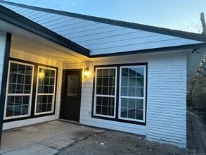 Building Photo - 7022 Fondren Rd