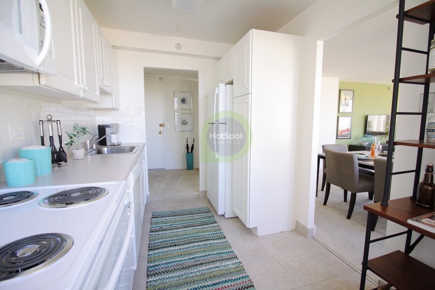 Building Photo - 343 E Ontario St