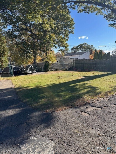 Building Photo - 131 Ruth St