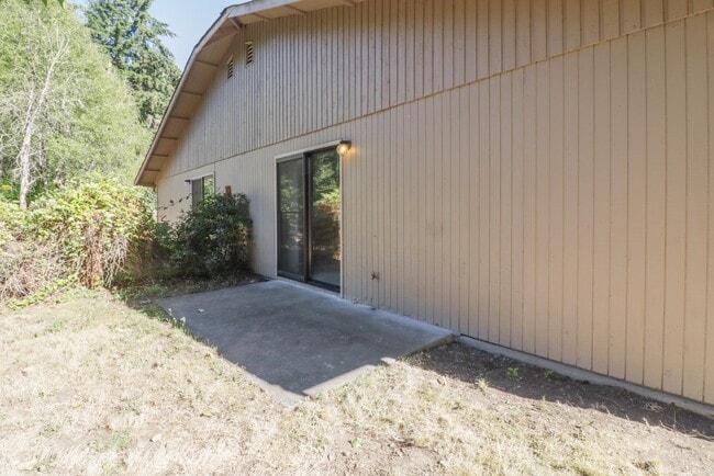 Building Photo - 9240 Mullen Rd SE