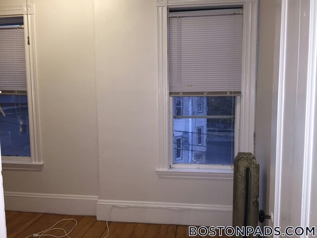 Building Photo - 91 Westland Ave