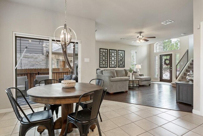 Building Photo - 11217 Persimmon Gap Dr