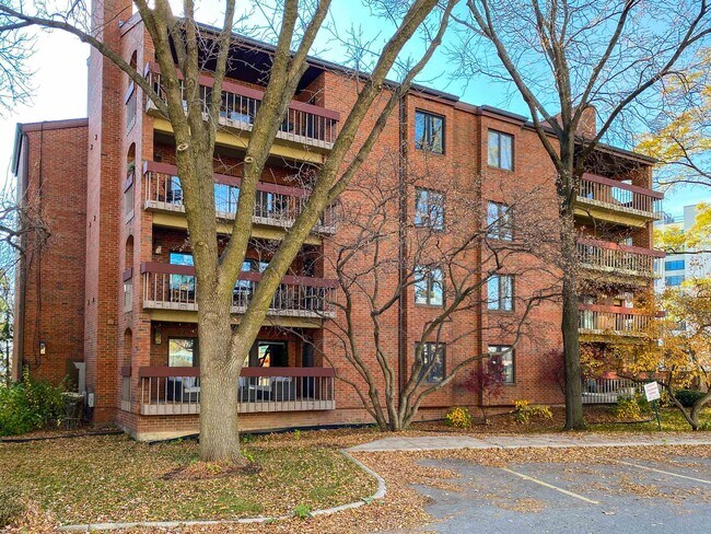 Building Photo - 601 N Segoe Rd