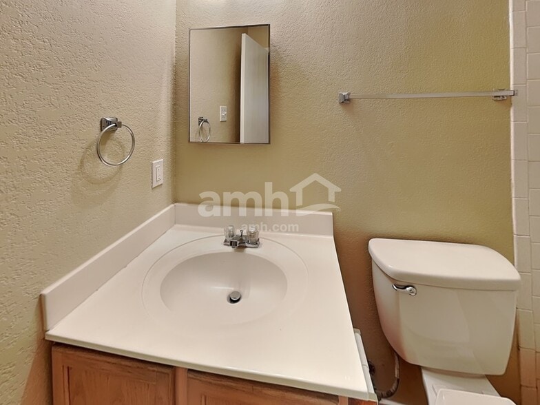 Building Photo - 10832 Otter Pass