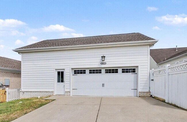 Building Photo - 6013 Mt Pisgah Rd