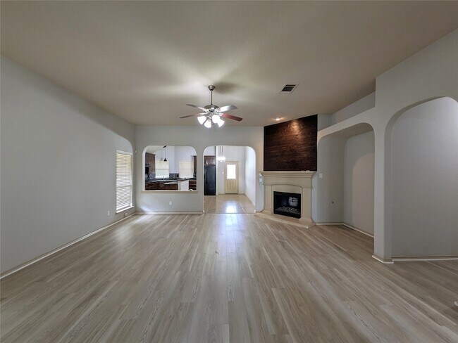 Building Photo - 14013 Zippo Way