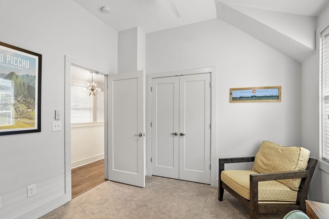 Building Photo - Stunning Gem in the heart of East Nashville!!