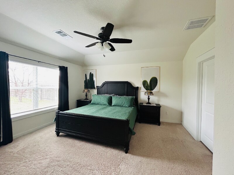 Building Photo - 741 Carol Dr