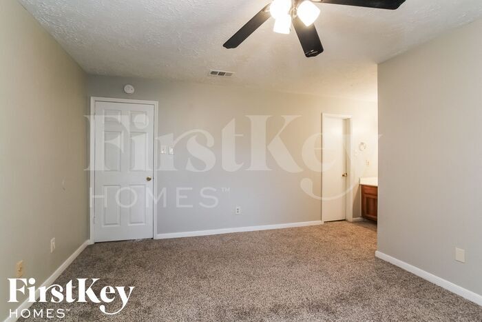 Building Photo - 16710 Lonesome Quail Dr