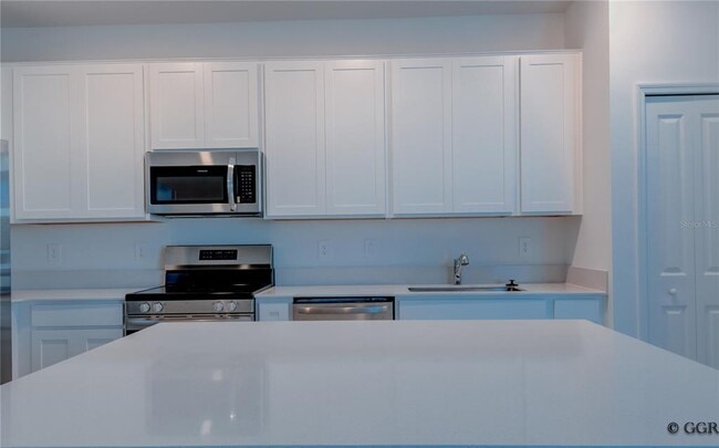 Building Photo - 3149 Laurent Lp