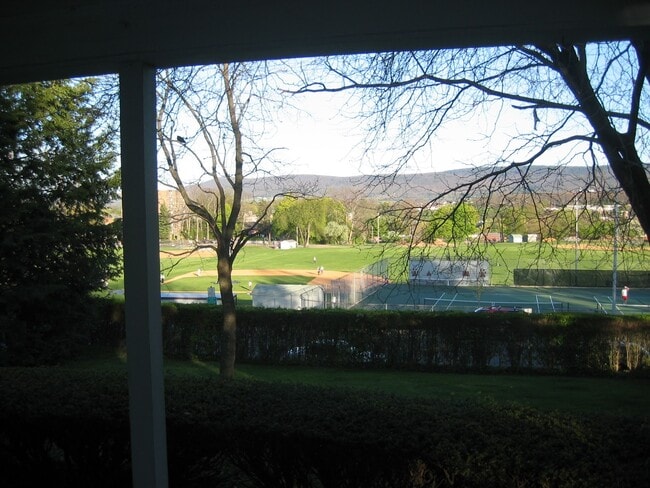 Primary Photo - 505 W Prospect Ave