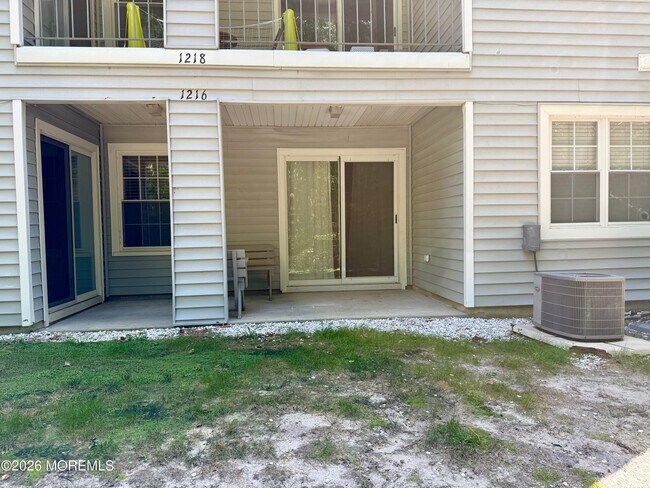 Building Photo - 1216 Waters Edge Dr