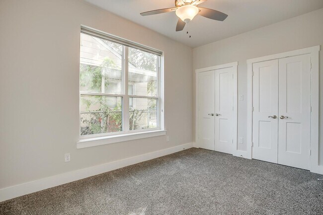 Building Photo - 2341 Benbrook Blvd