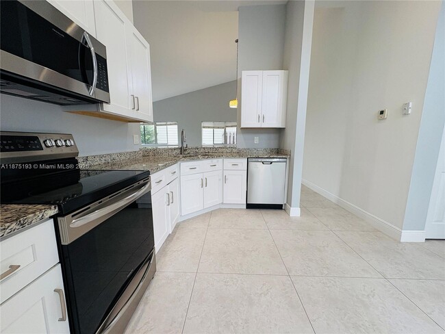 Building Photo - 8579 Dynasty Dr