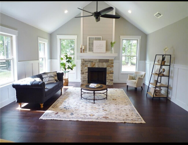 Building Photo - 100 Amberwood Dr