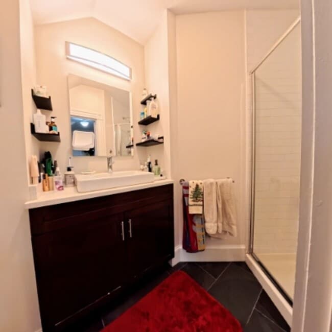 Building Photo - Large Unit in brookline Village, In-Unit Washer and Dryer, One Parking Space is Included