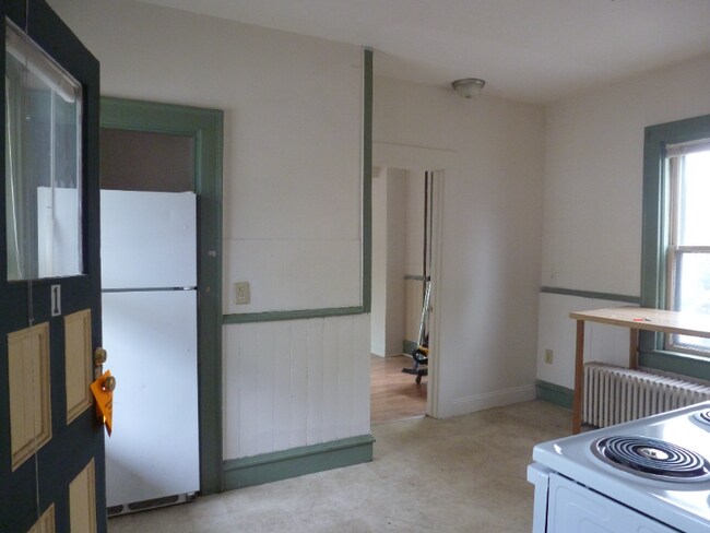 Building Photo - 111 N Winooski Ave