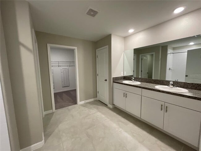 Building Photo - 8769 Parsons Hill Blvd