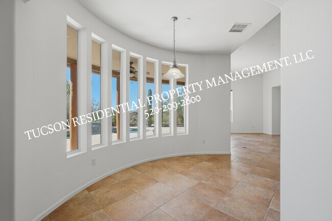 Building Photo - 13245 N Booming Dr