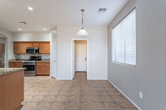 Building Photo - Stunning Two Story in Laveen!