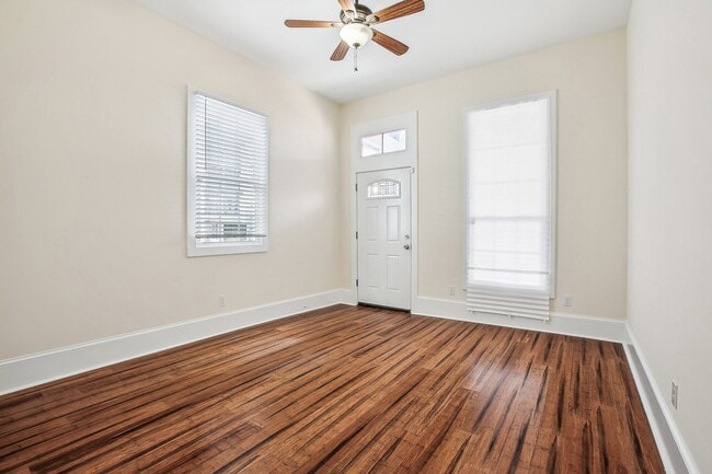 Building Photo - Better Price AND Reduced Deposit! Renovate...