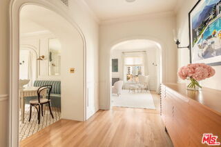 Building Photo - 1424 N Crescent Heights Blvd