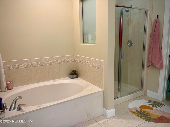Building Photo - 169 Sunset Cir N