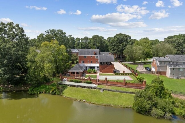 Building Photo - 4101 Lakeland Hills Dr