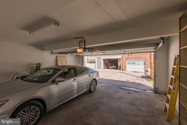 Building Photo - 3249 O St NW