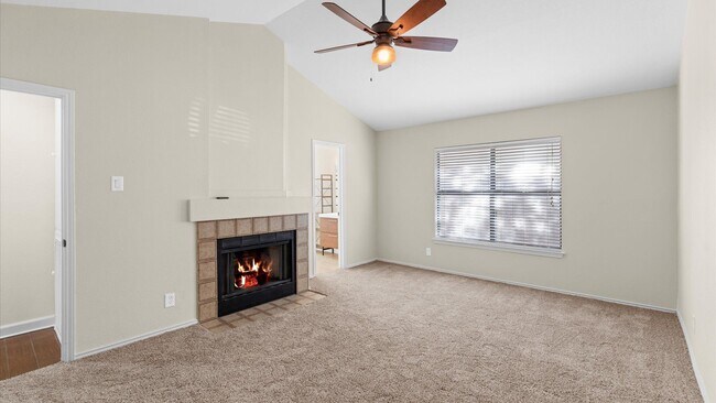 Building Photo - Parkwood